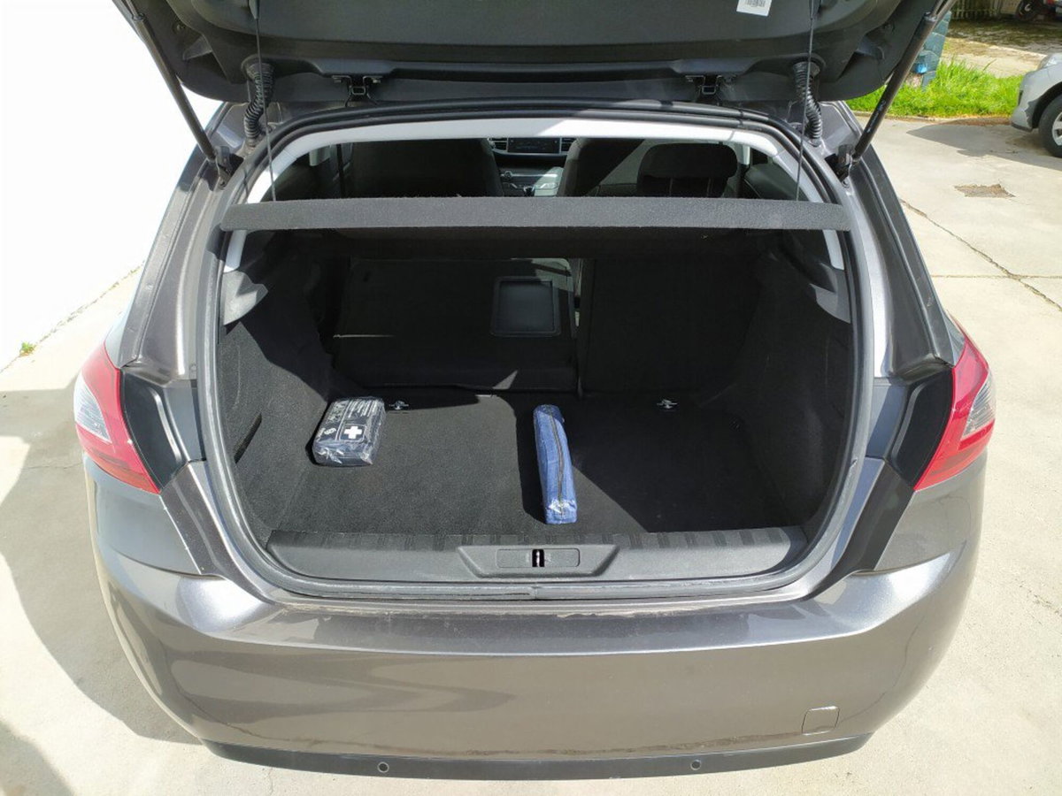 Peugeot 308 PureTech Turbo 130 S&S Allure Pack (13)