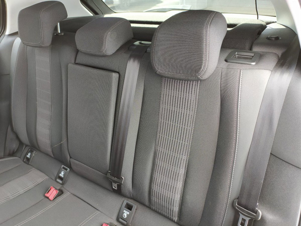 Peugeot 308 PureTech Turbo 130 S&S Allure Pack (18)