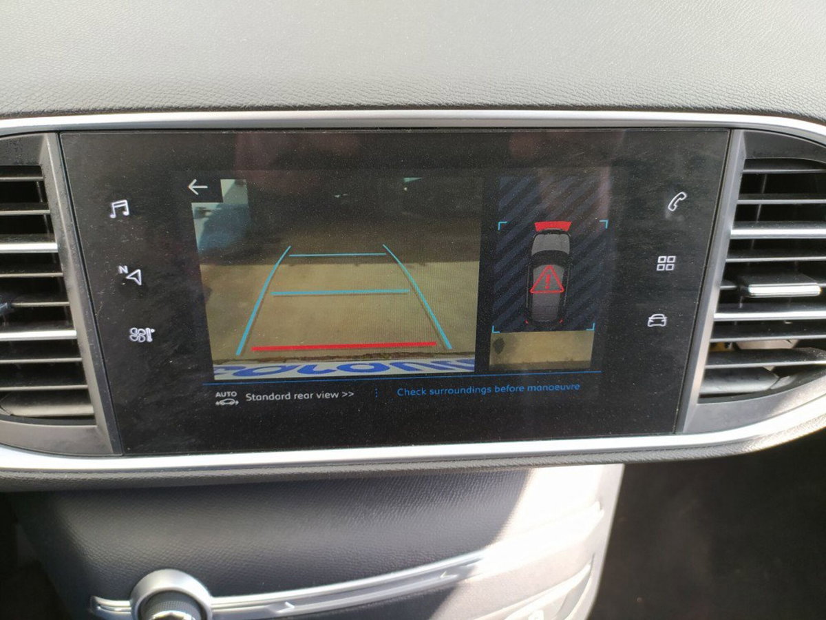 Peugeot 308 PureTech Turbo 130 S&S Allure Pack (8)