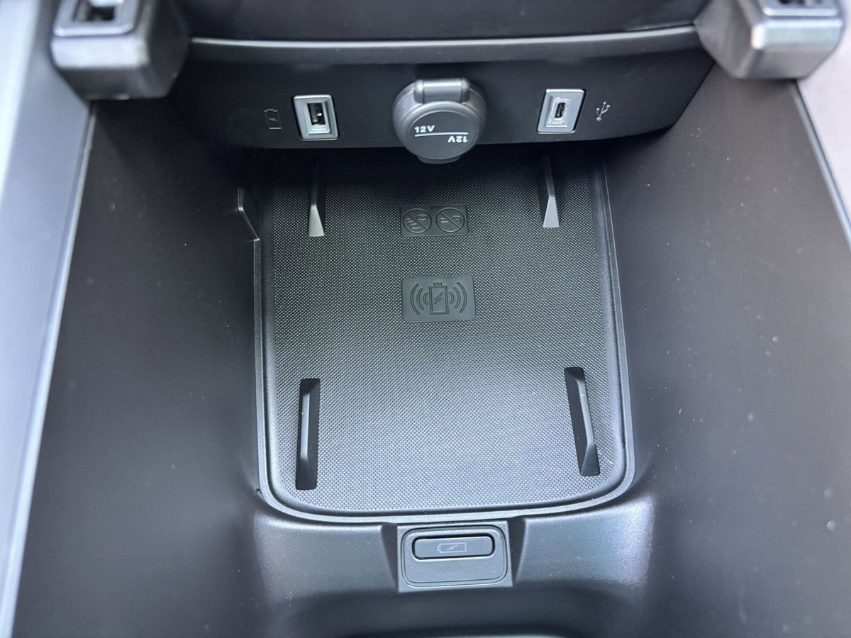 Jeep Avenger 1.2 turbo e-hybrid mhev Summit fwd 110cv edct6 (17)