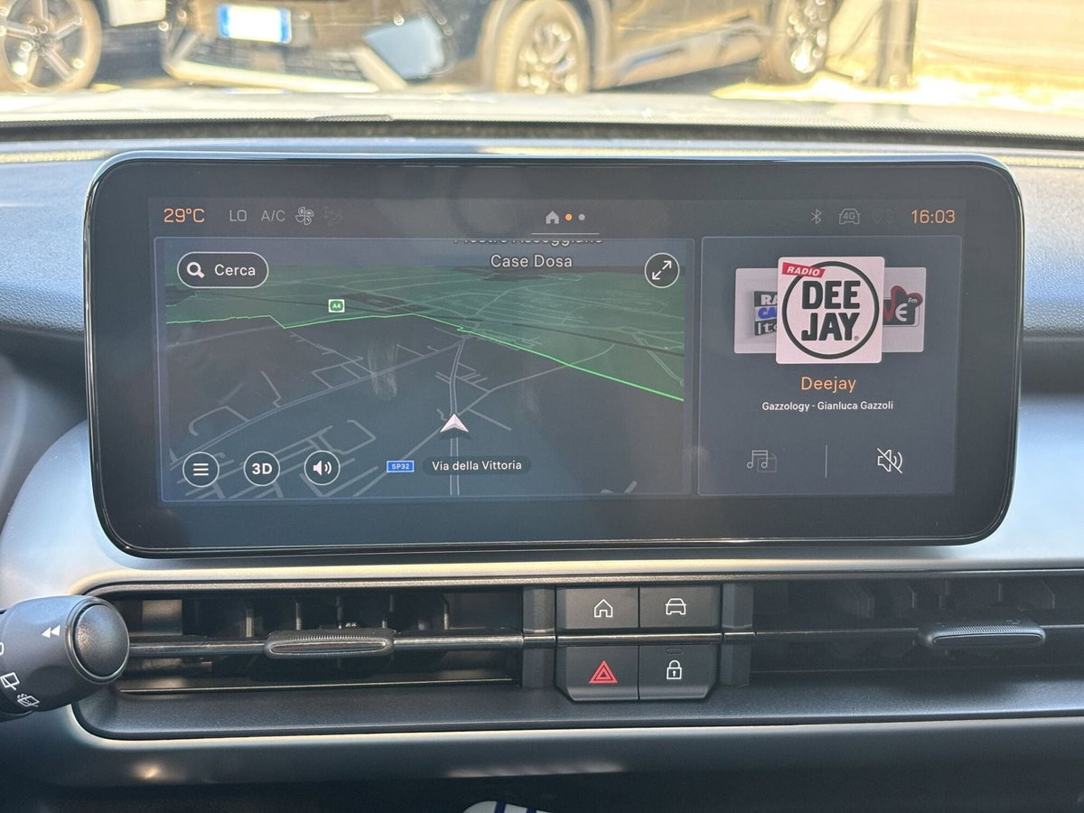 Jeep Avenger 1.2 turbo e-hybrid mhev Summit fwd 110cv edct6 (15)