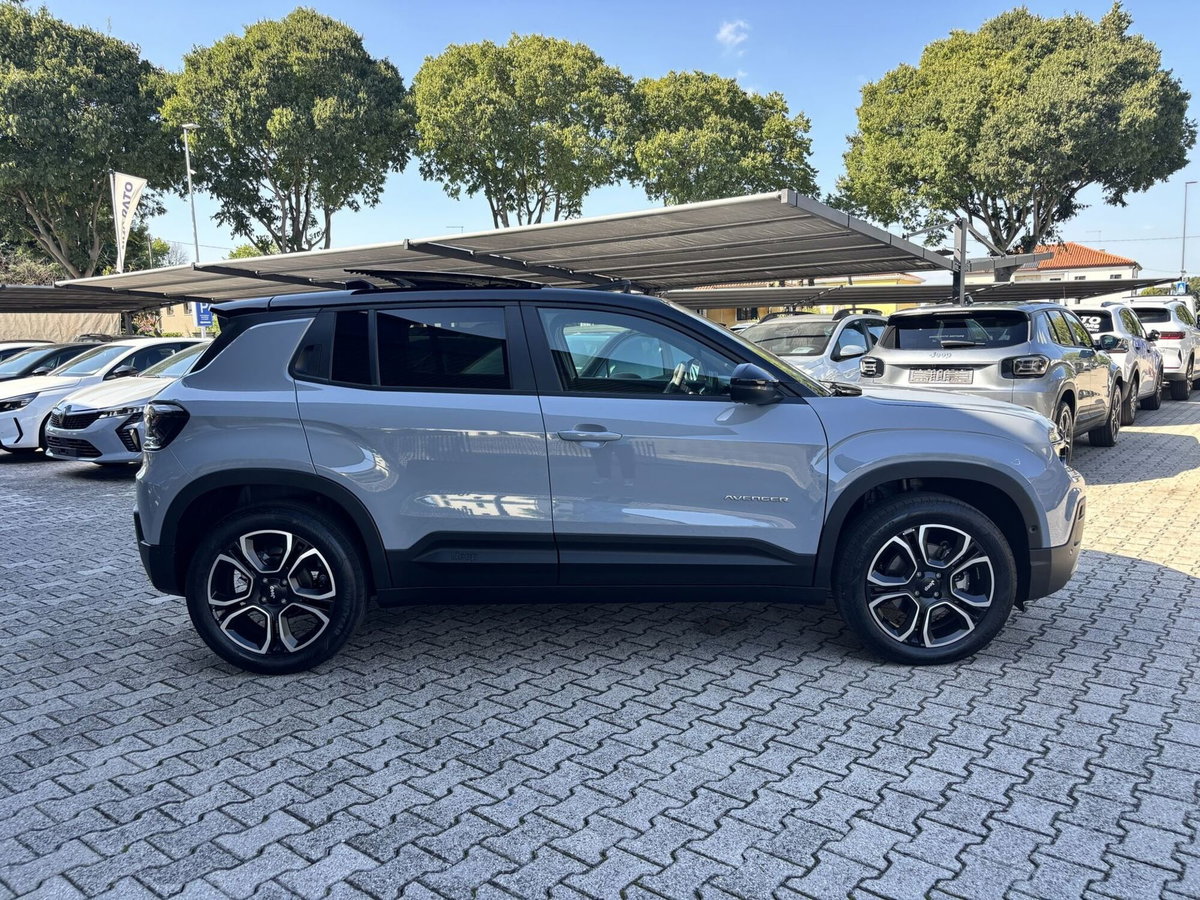 Jeep Avenger 1.2 turbo e-hybrid mhev Summit fwd 110cv edct6 (4)