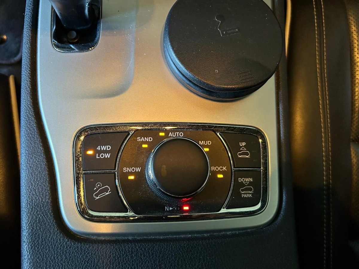 Jeep Grand Cherokee 3.0 V6 CRD 250 CV Multijet II Overland (16)