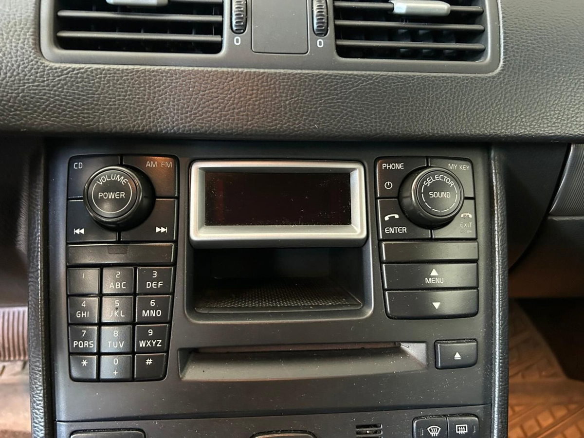 Volvo XC90 2.4 D5 185 CV AWD Executive (12)