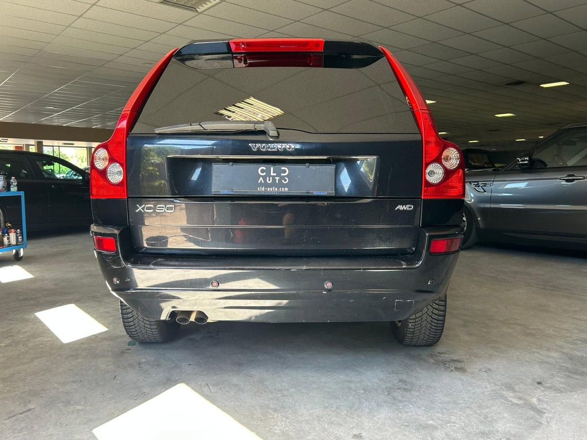 Volvo XC90 2.4 D5 185 CV AWD Executive (3)