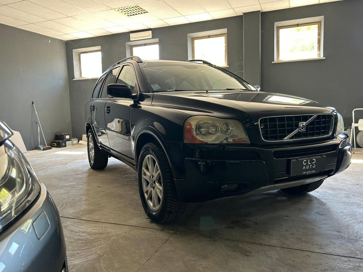 Volvo XC90 2.4 D5 185 CV AWD Executive (5)