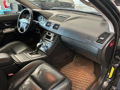 Volvo XC90 2.4 D5 185 CV AWD Executive (9)