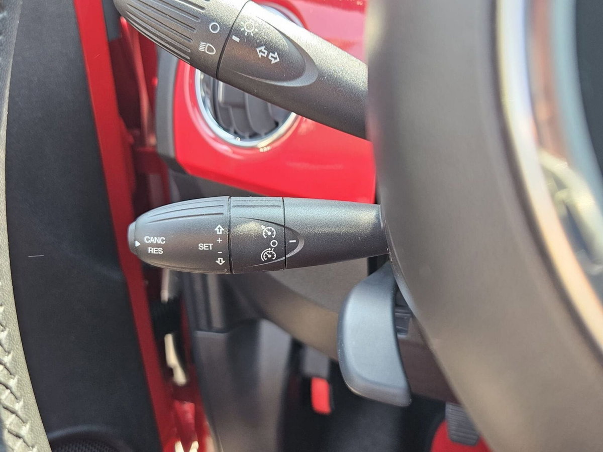 Fiat 500 1.0 Hybrid Red (15)