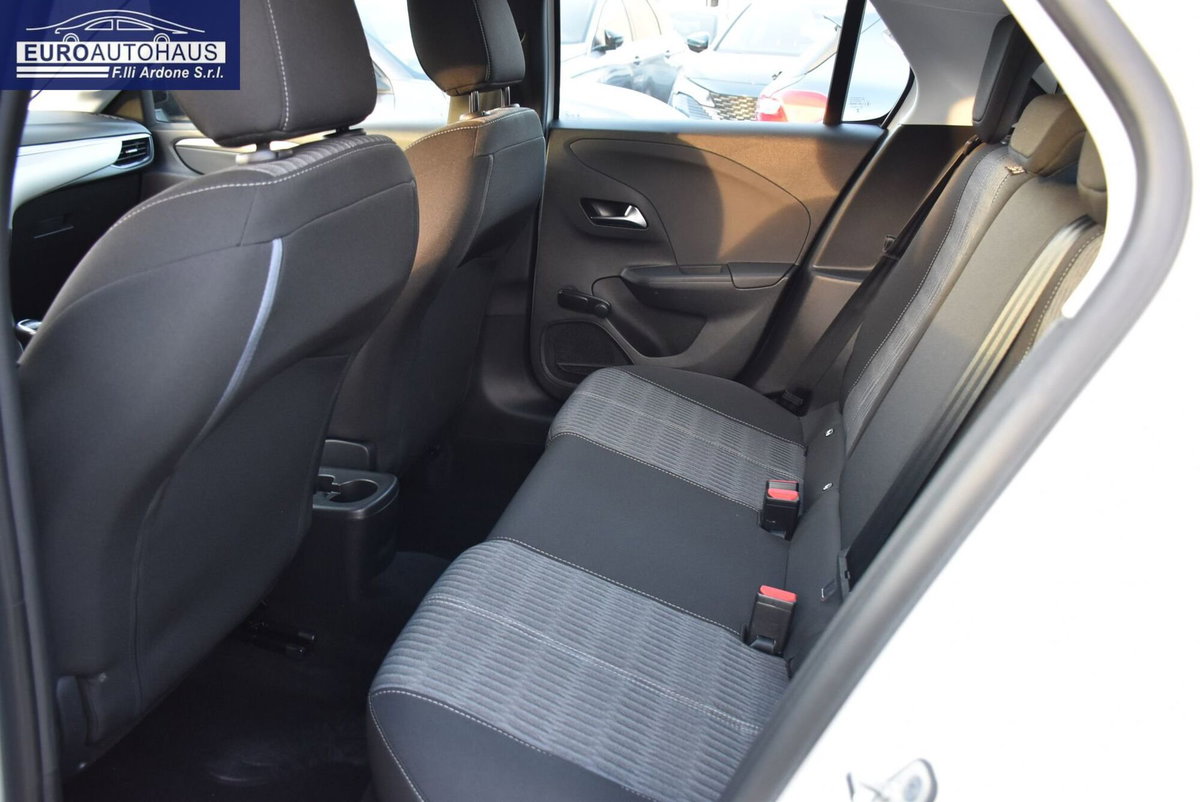 Opel Corsa 1.5 D 100 CV Edition (11)