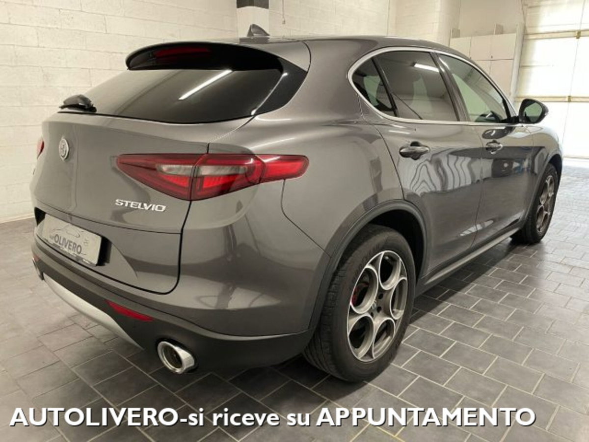 Alfa Romeo Stelvio Stelvio 2.2 Turbodiesel 210 CV AT8 Q4 Executive (3)
