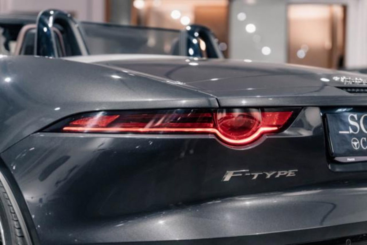 Jaguar F-Type Cabrio 2.0 aut. Convertibile (7)