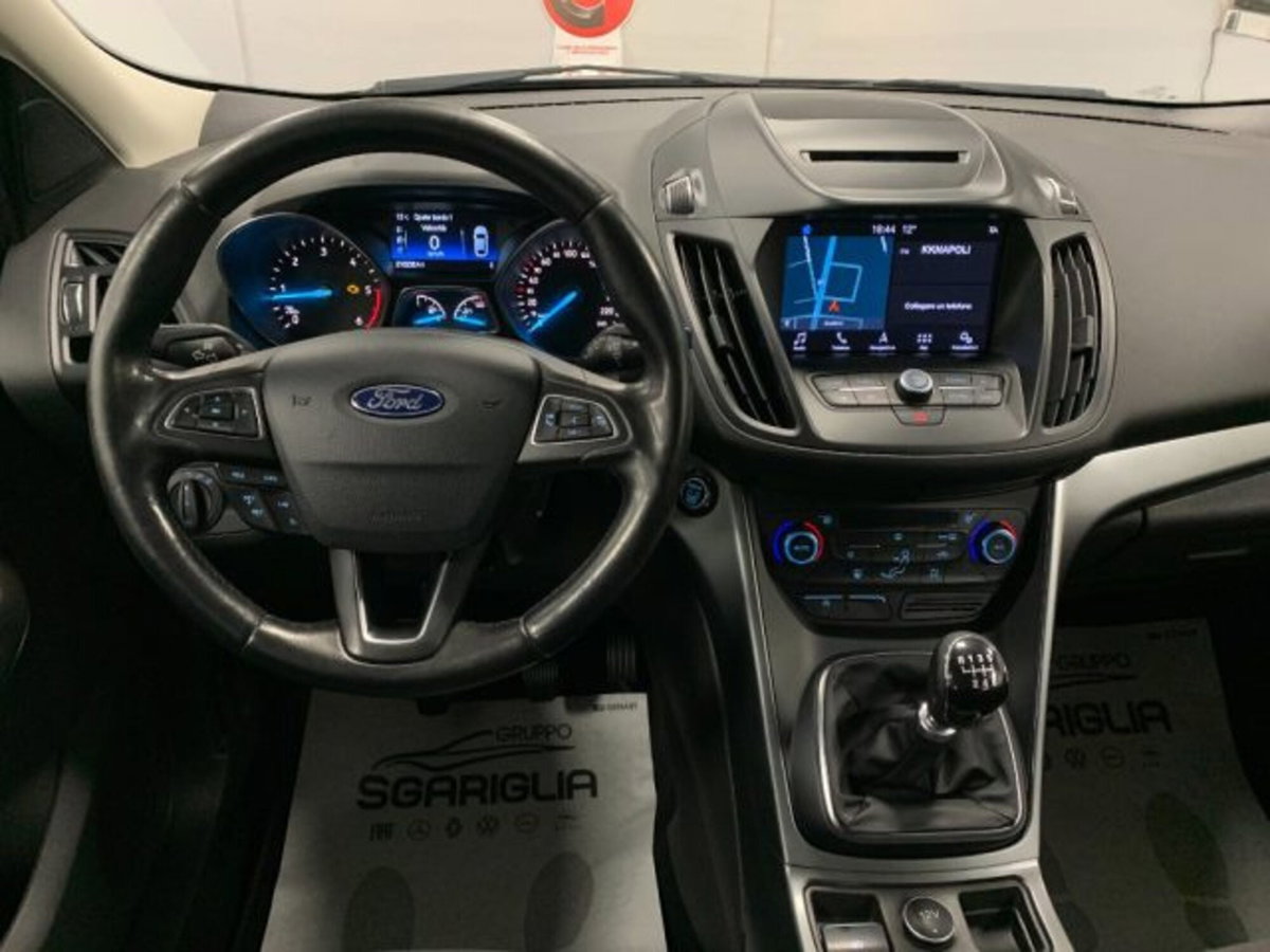 Ford Kuga 1.5 TDCI 120 CV S&S 2WD Titanium (9)