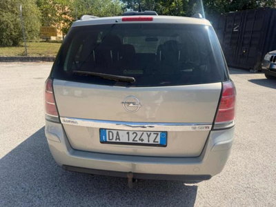 Opel Zafira 1.9 16V CDTI 150CV aut. Cosmo (15)
