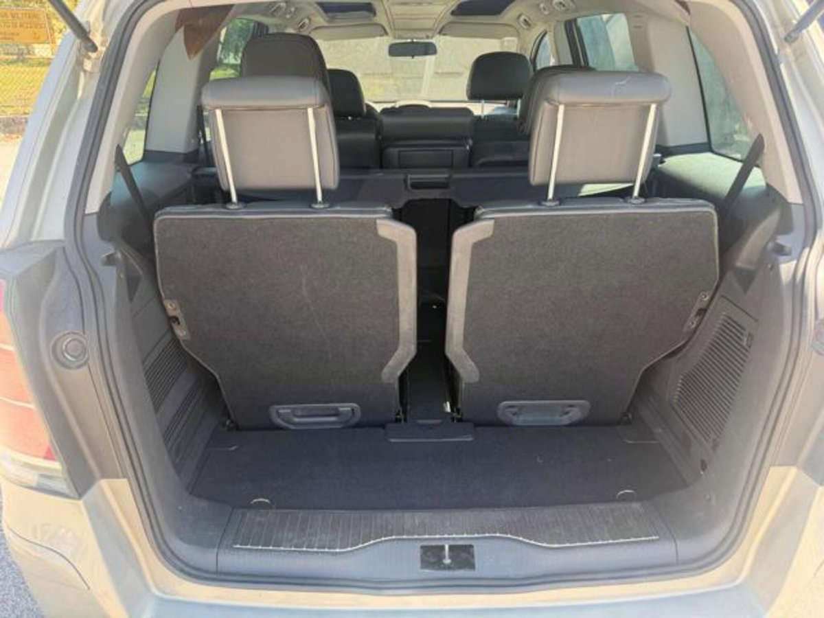 Opel Zafira 1.9 16V CDTI 150CV aut. Cosmo (17)