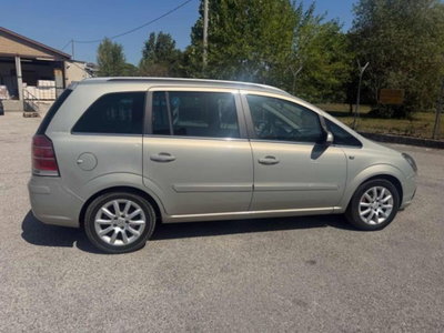 Opel Zafira 1.9 16V CDTI 150CV aut. Cosmo (9)