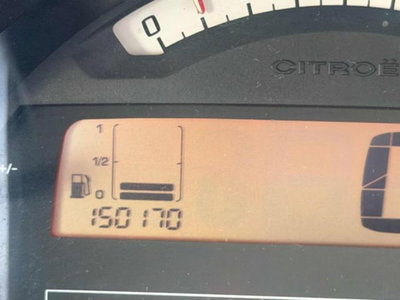 Citroen C3 1.1 airdream Gold by Pinko (12)