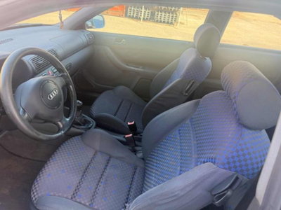 Audi A3 1.6 cat 3p. Ambiente (5)