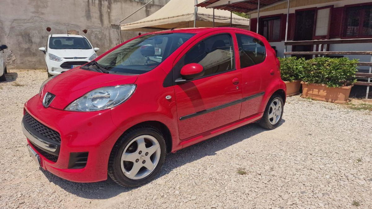 Peugeot 107 68CV 5p. Sweet Years 2Tronic (3)