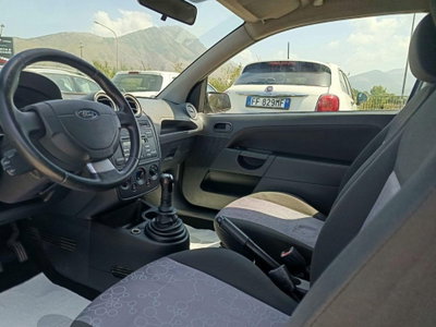Ford Fiesta 1.4 TDCi 3p. Ghia (10)