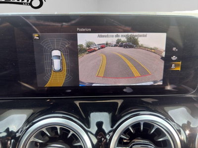 Mercedes-Benz GLA SUV 200 d Automatic 4Matic Premium (11)