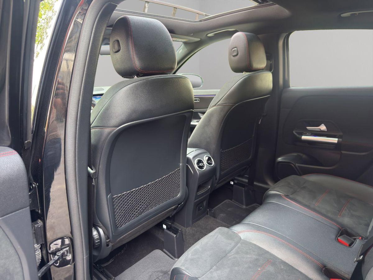Mercedes-Benz GLA SUV 200 d Automatic 4Matic Premium (16)