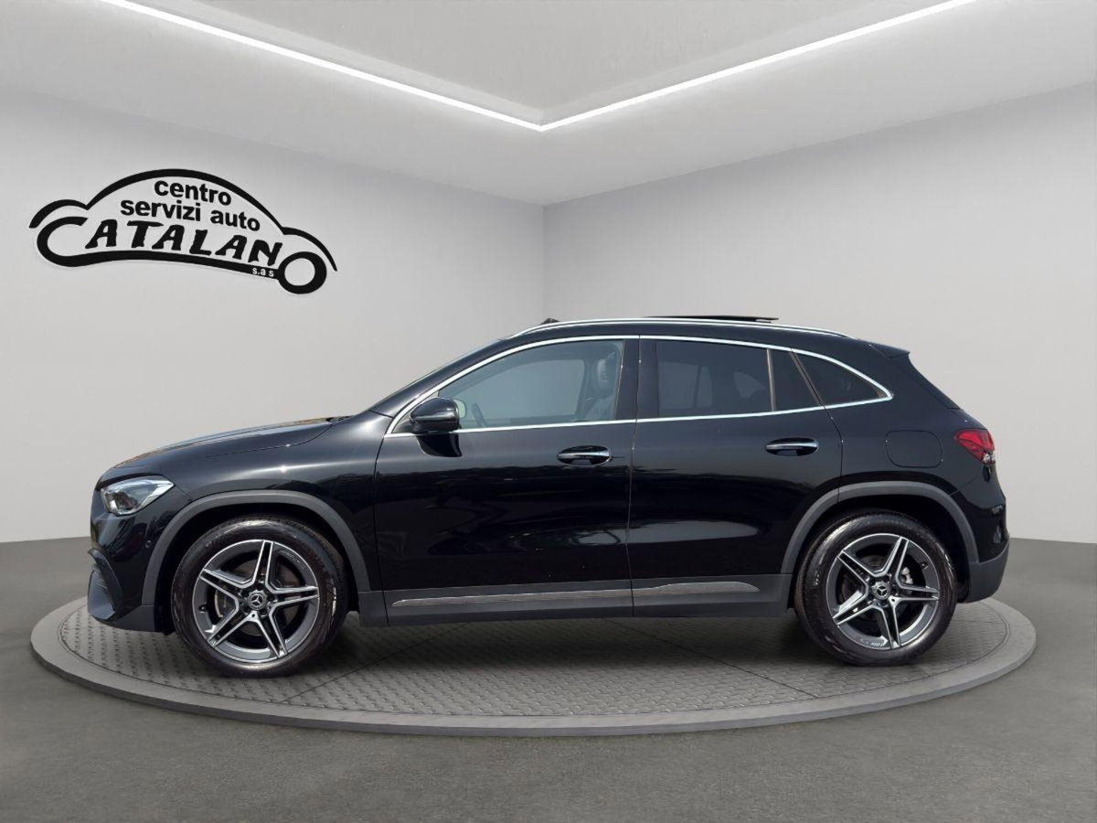 Mercedes-Benz GLA SUV 200 d Automatic 4Matic Premium (2)