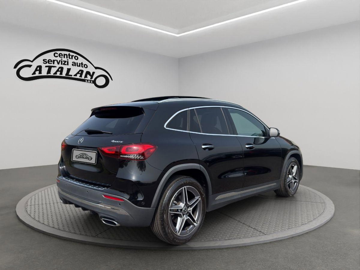Mercedes-Benz GLA SUV 200 d Automatic 4Matic Premium (5)