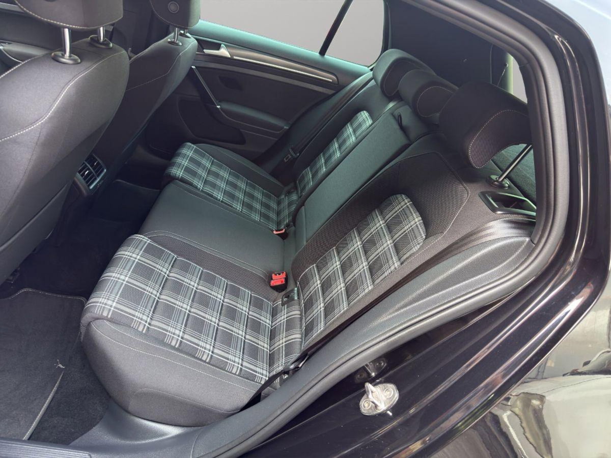 Volkswagen Golf Variant GTD 2.0 TDI DSG BlueMotion Technology (11)