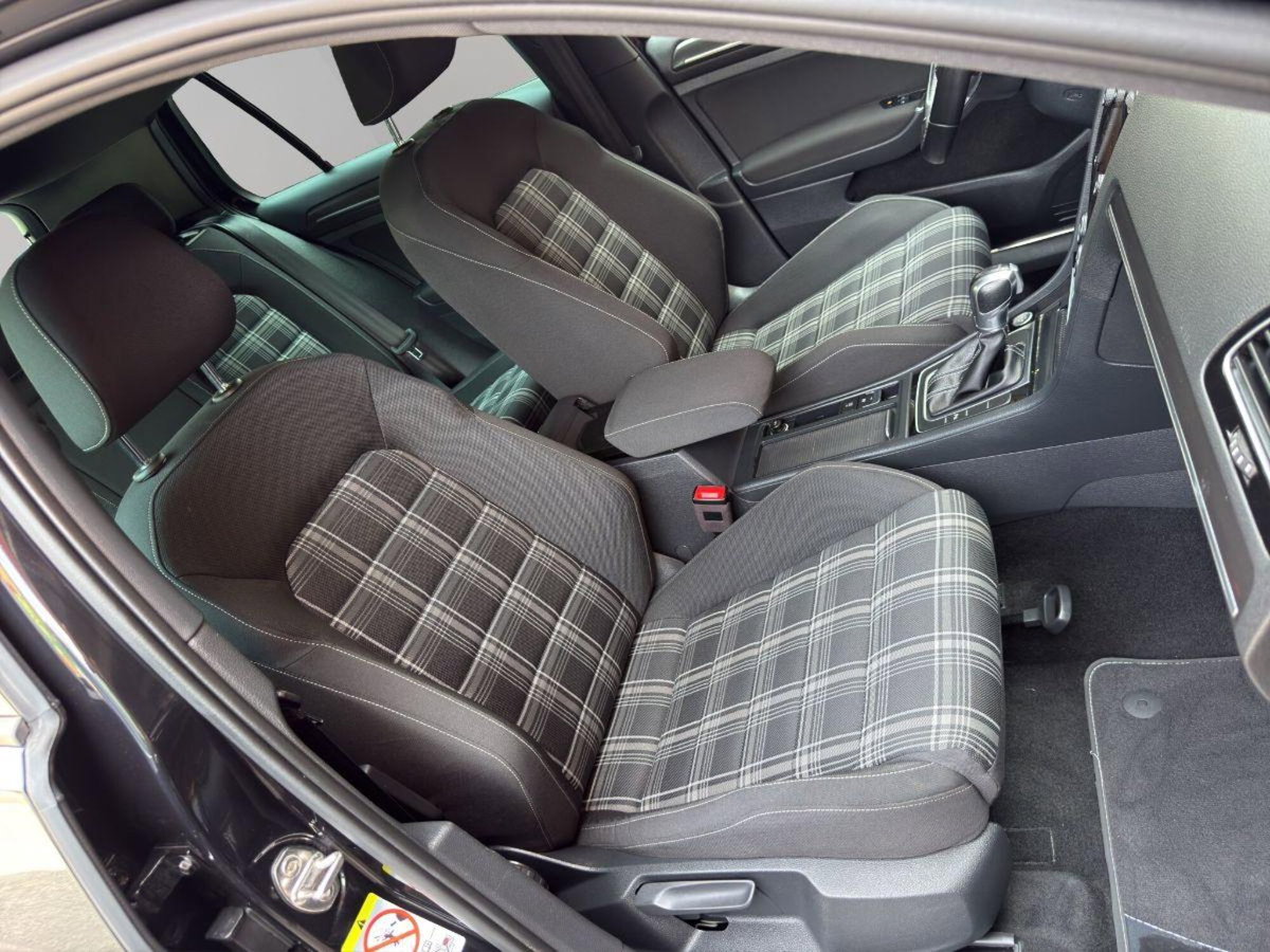 Volkswagen Golf Variant GTD 2.0 TDI DSG BlueMotion Technology (20)