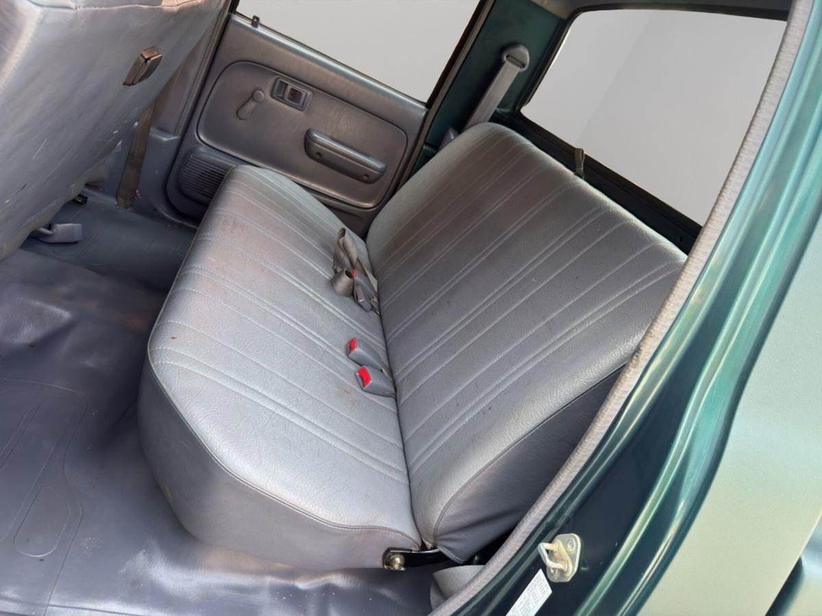 Toyota Hilux Pick-up 2.TD 4WD 4p. Double Cab Pup. SR5 (14)