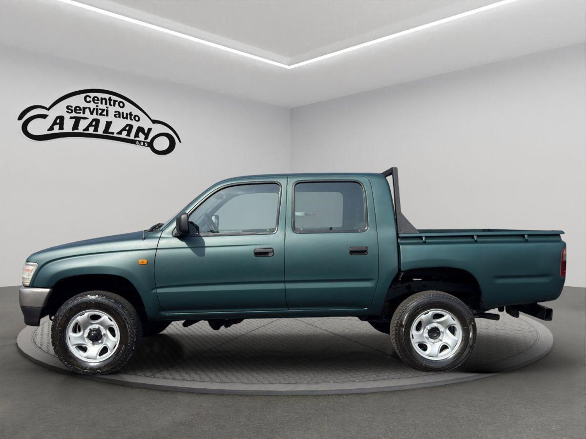 Toyota Hilux Pick-up 2.TD 4WD 4p. Double Cab Pup. SR5 (2)