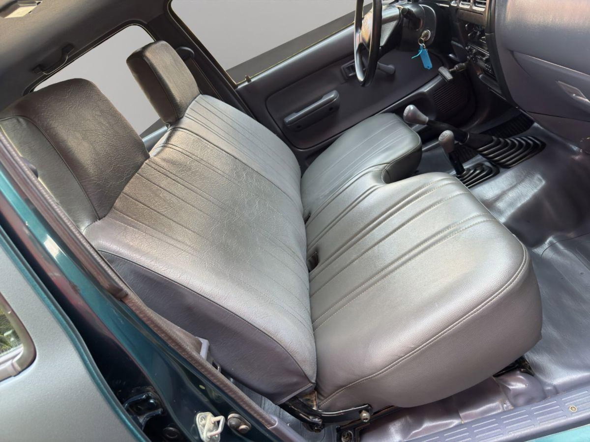 Toyota Hilux Pick-up 2.TD 4WD 4p. Double Cab Pup. SR5 (20)