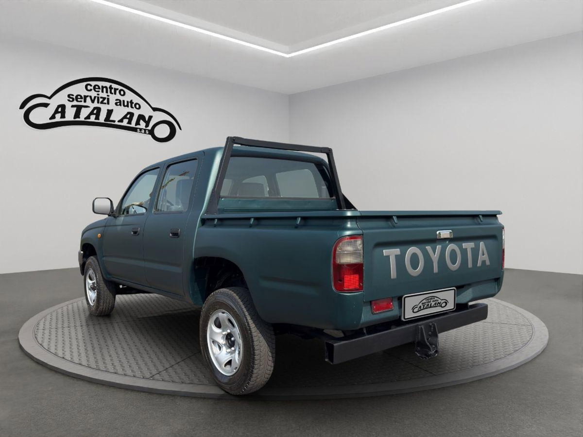 Toyota Hilux Pick-up 2.TD 4WD 4p. Double Cab Pup. SR5 (3)