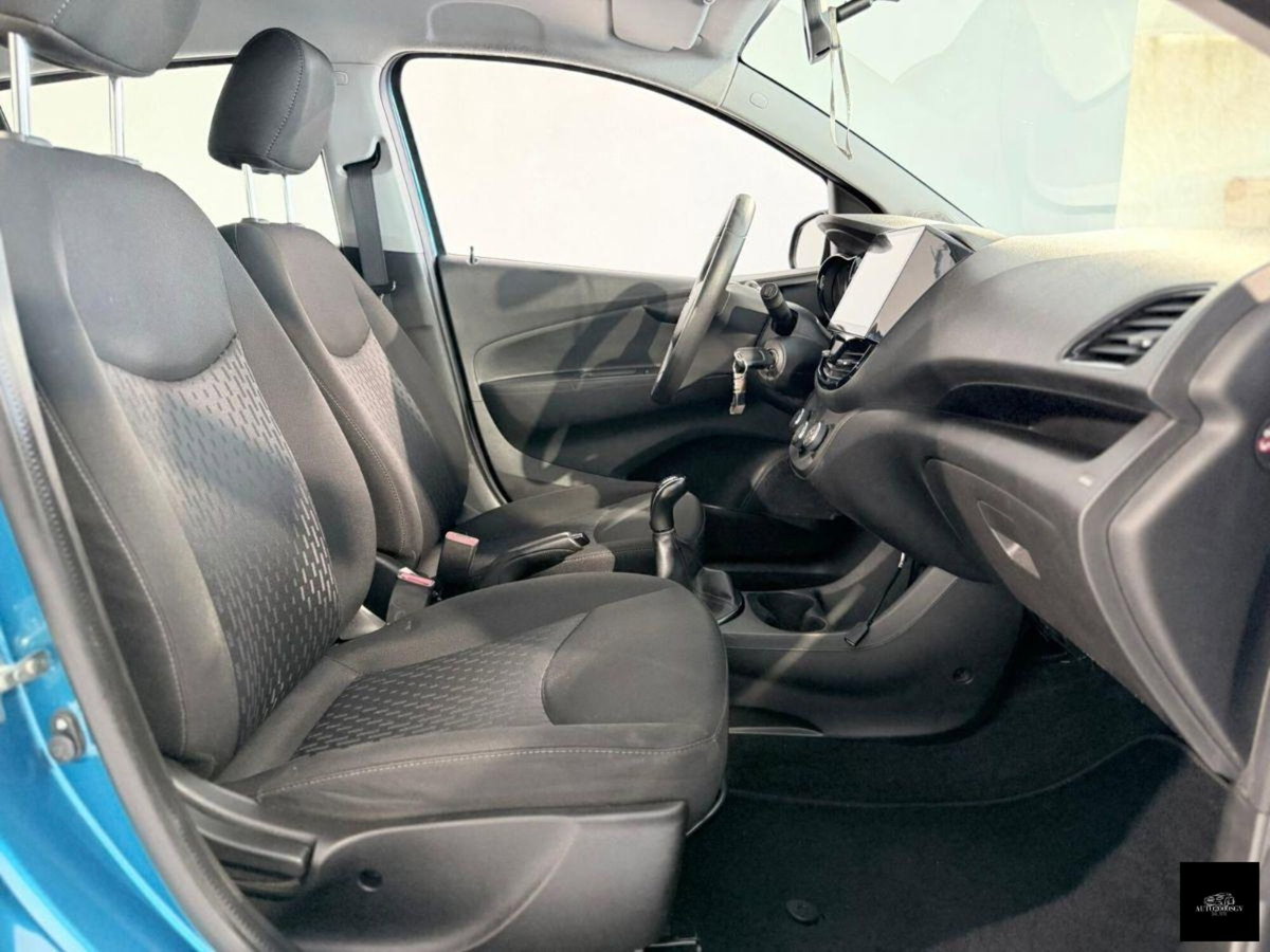 Opel Karl Rocks 1.0 73 CV (14)