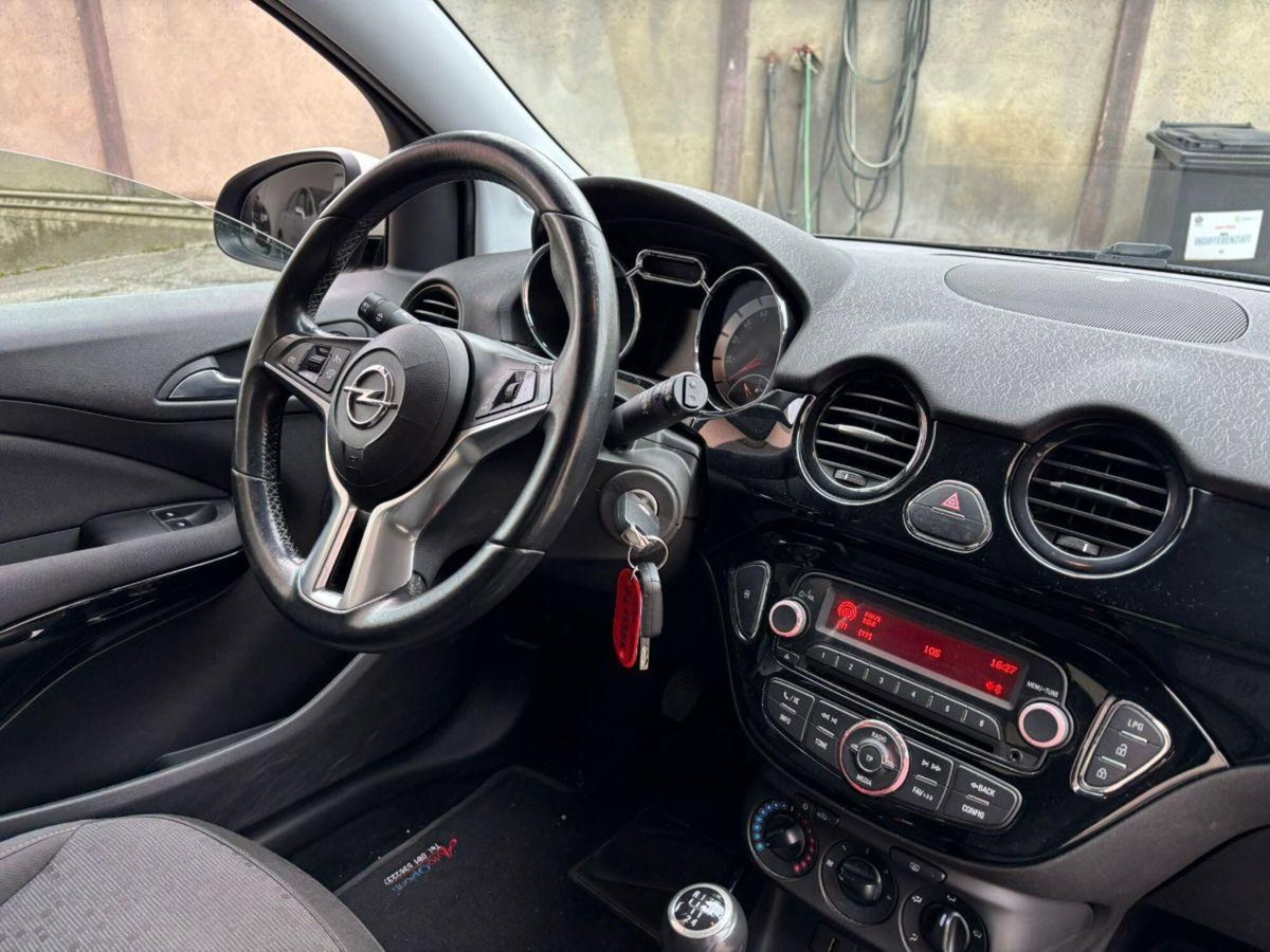 Opel Adam 1.4 87 CV GPL Tech Air (13)
