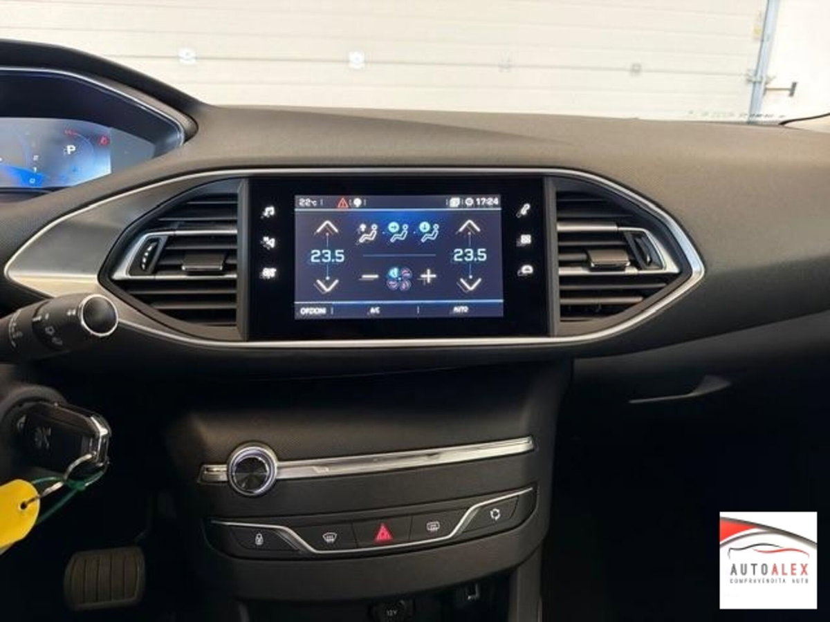 Peugeot 308 SW 1.5 bluehdi Style s&s 130cv eat8 (10)