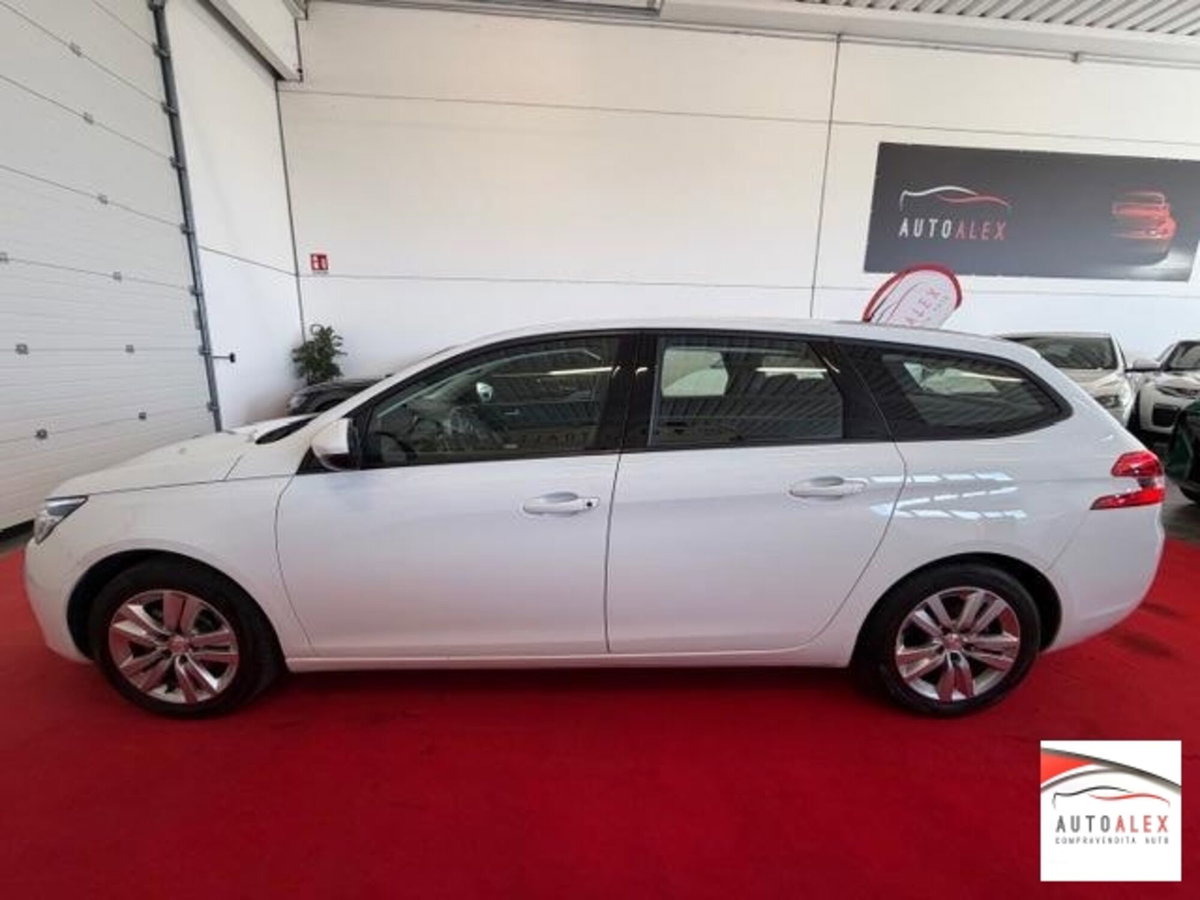 Peugeot 308 SW 1.5 bluehdi Style s&s 130cv eat8 (11)