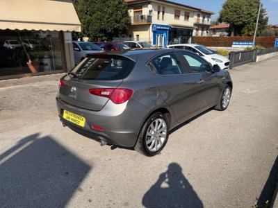 Alfa Romeo Giulietta 2.0 JTDm Giulietta 150cv (4)