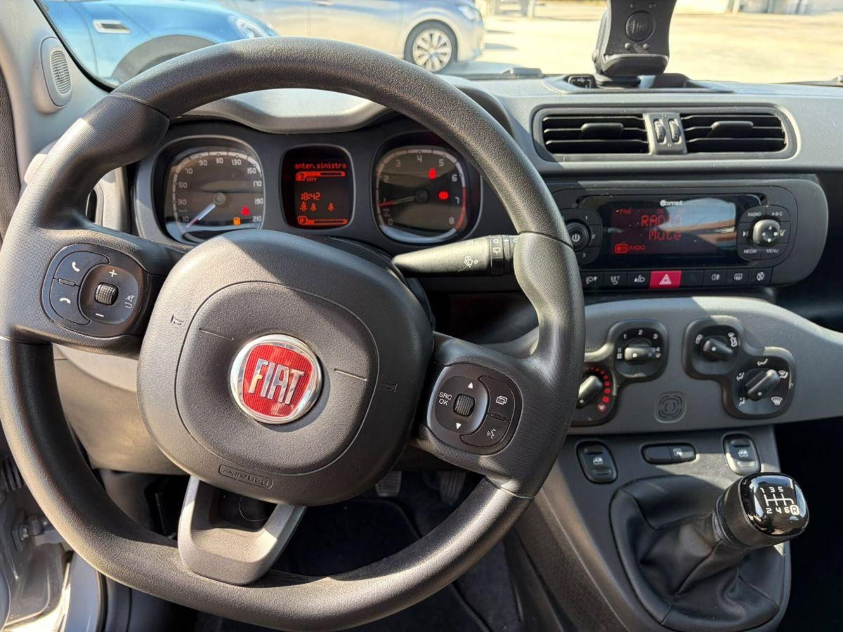 Fiat Panda 1.0 FireFly S&S Hybrid City Cross (10)