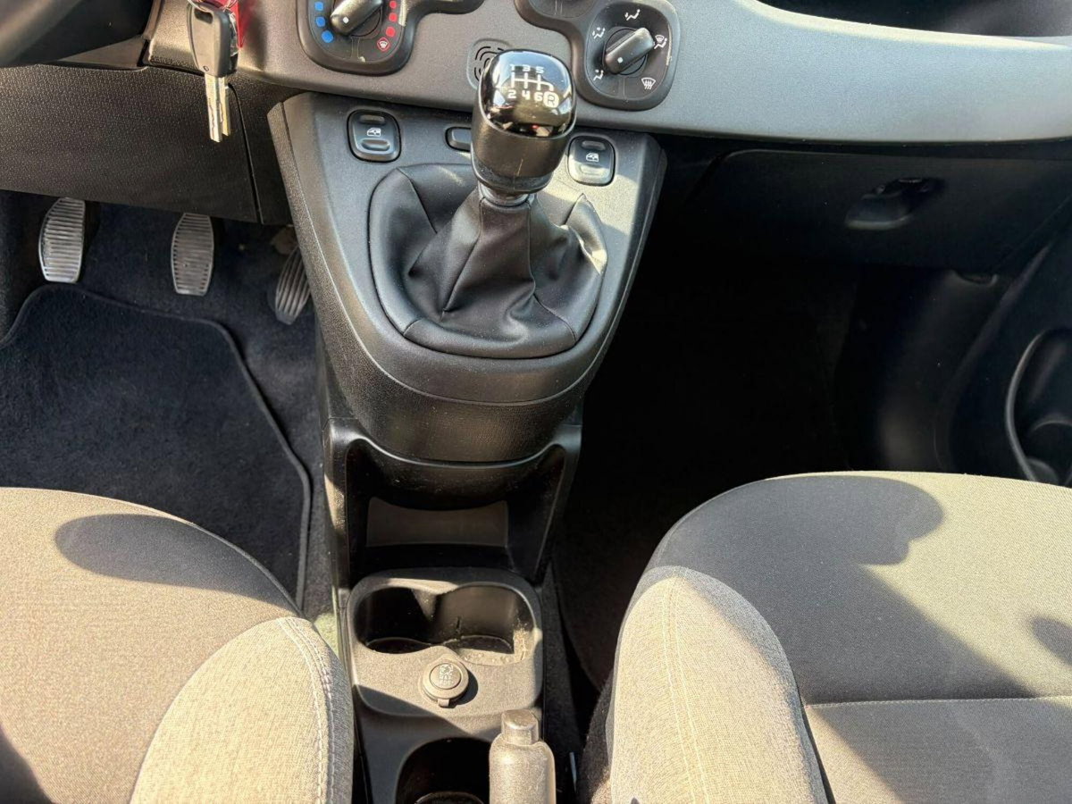 Fiat Panda 1.0 FireFly S&S Hybrid City Cross (13)