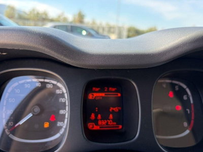 Fiat Panda 1.0 FireFly S&S Hybrid City Cross (15)