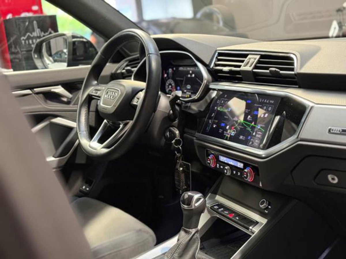 Audi Q3 45 TFSI e S tronic S line edition (15)