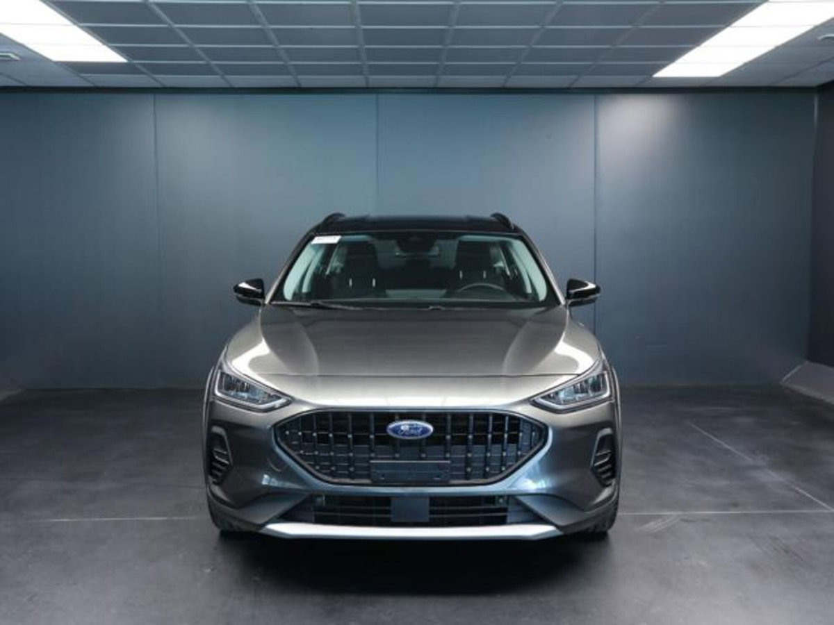 Ford Focus Station Wagon 1.5 EcoBlue 115 CV automatico SW Active Design (2)