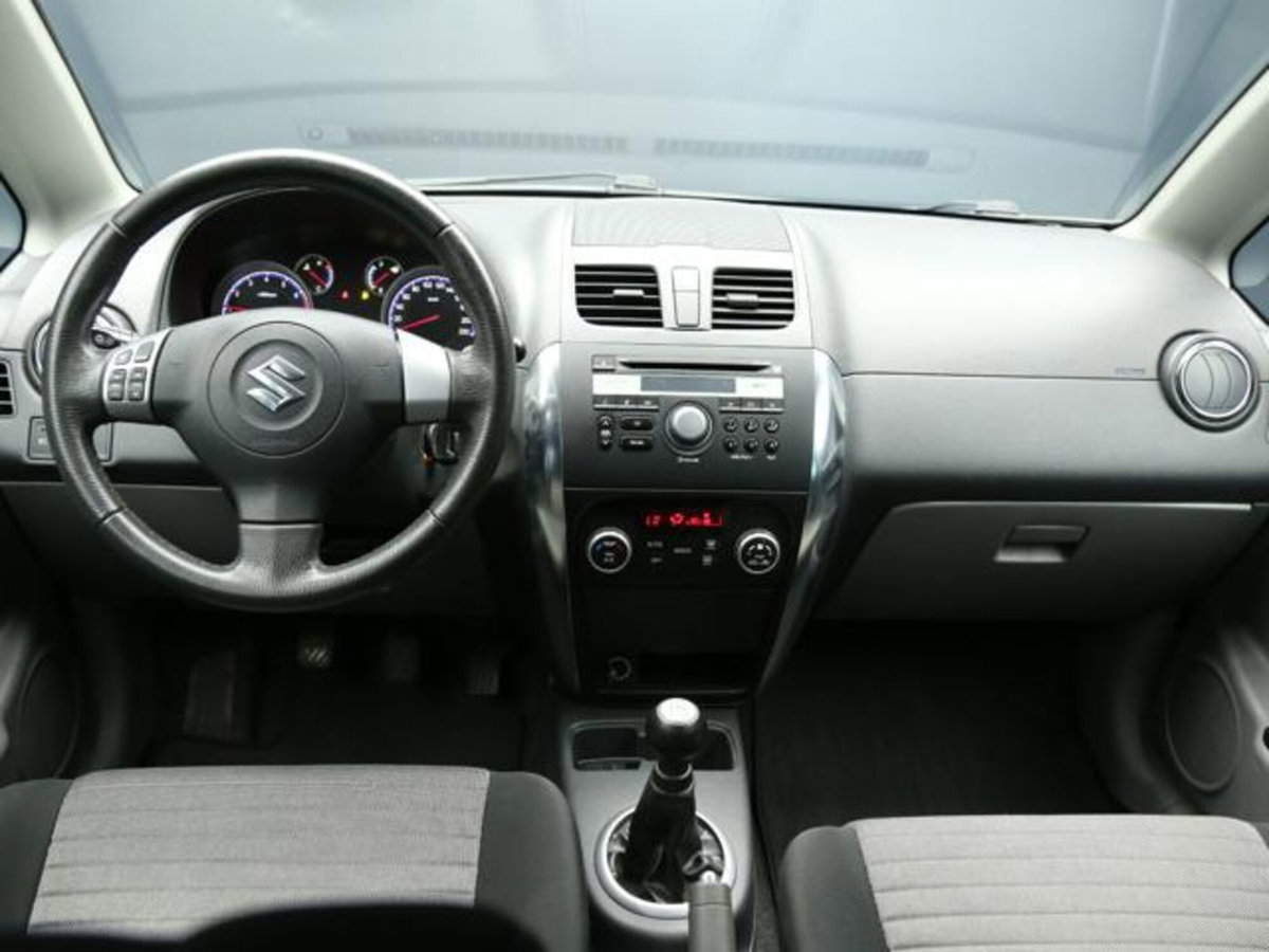 Suzuki SX4 16V 4WD Outdoor Line GLX (11)