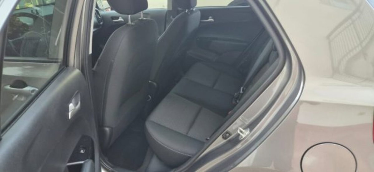 Kia Picanto 1.0 12V 5 porte AMT Style (11)