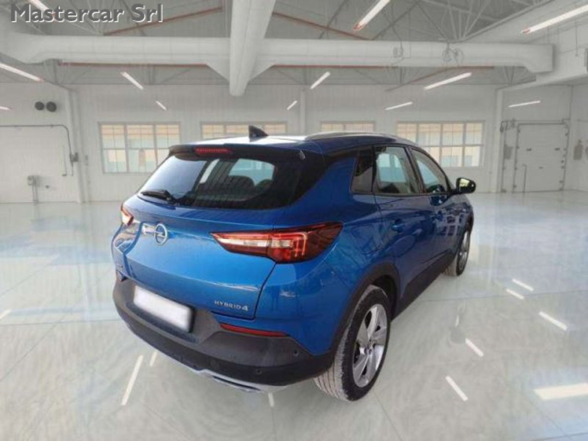 Opel Grandland X 1.6 Hybrid4 Plug-in aut. AWD (3)