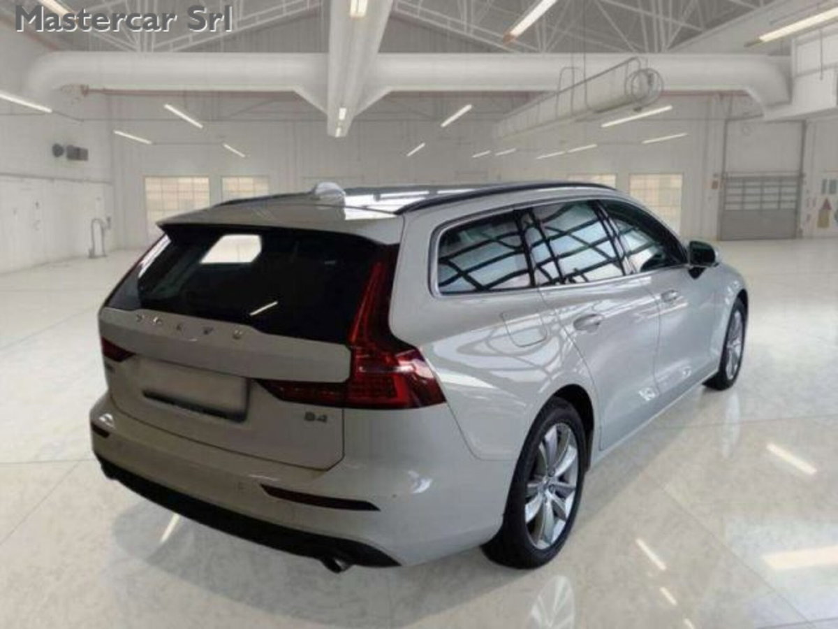 Volvo V60 B4 (d) Geartronic Momentum Business Pro (3)