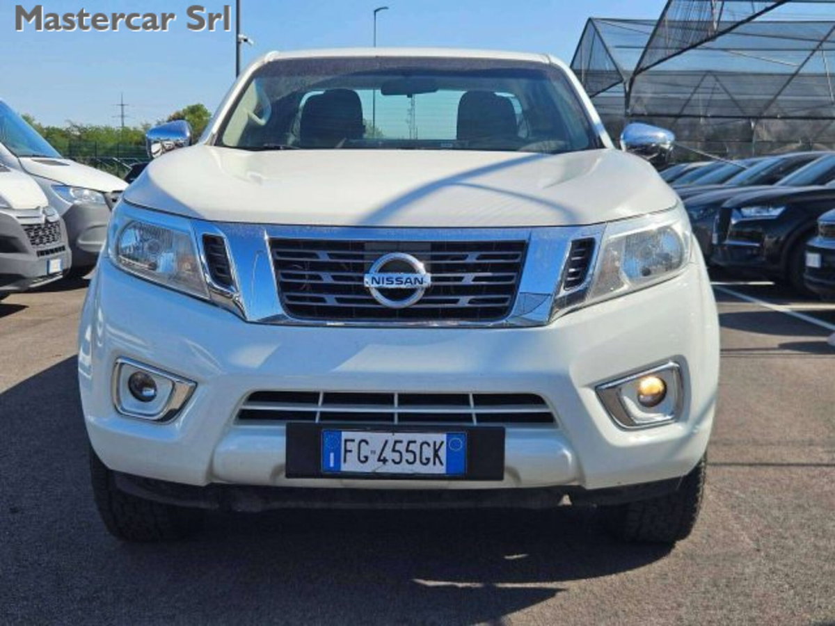 Nissan Navara 2.3 dCi 4WD King Cab Acenta (10)
