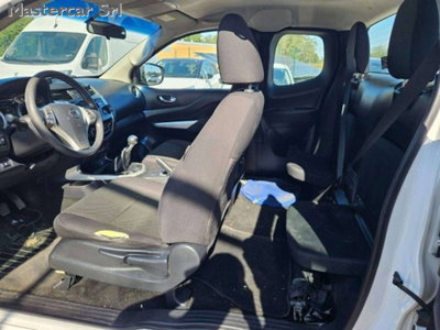 Nissan Navara 2.3 dCi 4WD King Cab Acenta (12)