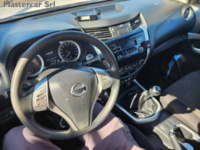 Nissan Navara 2.3 dCi 4WD King Cab Acenta (13)